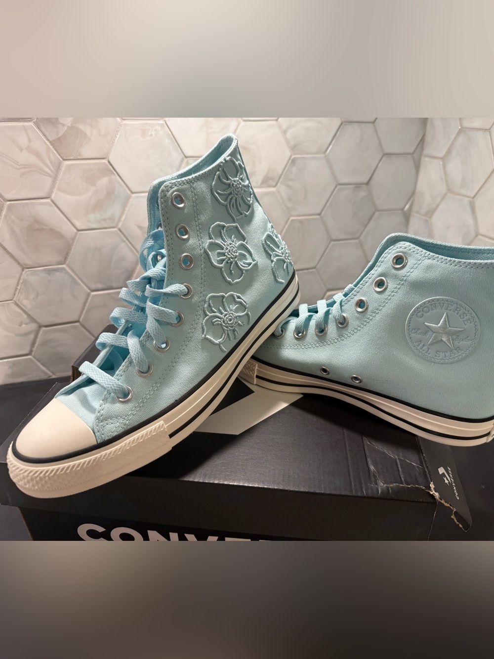 Converse Chuck Taylor All Star Light Blue Floral High Top Sneakers NEW Sz 9.5